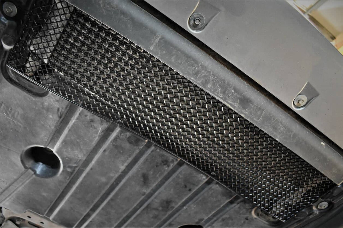 Zunsport G8X M2 / M3 / M4 Oil Cooler Grille