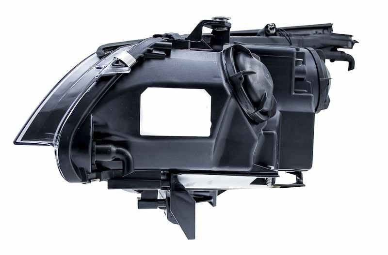 BMW E60/E61 5-Series Halogen Headlight OEM 63127166115 or 63127166116
