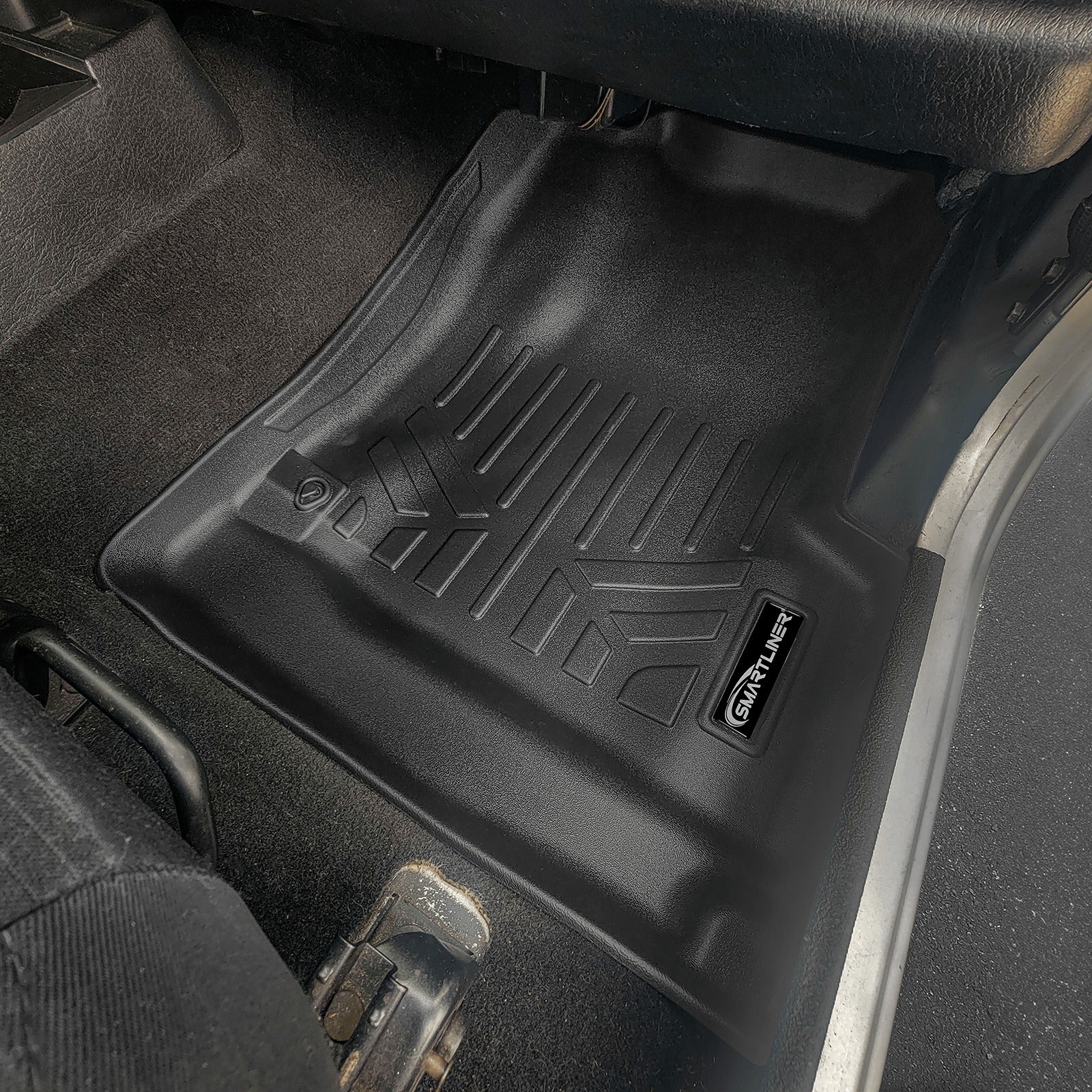SMARTLINER Custom Fit Floor Liners For 1997-2006 Jeep Wrangler (2 door model)