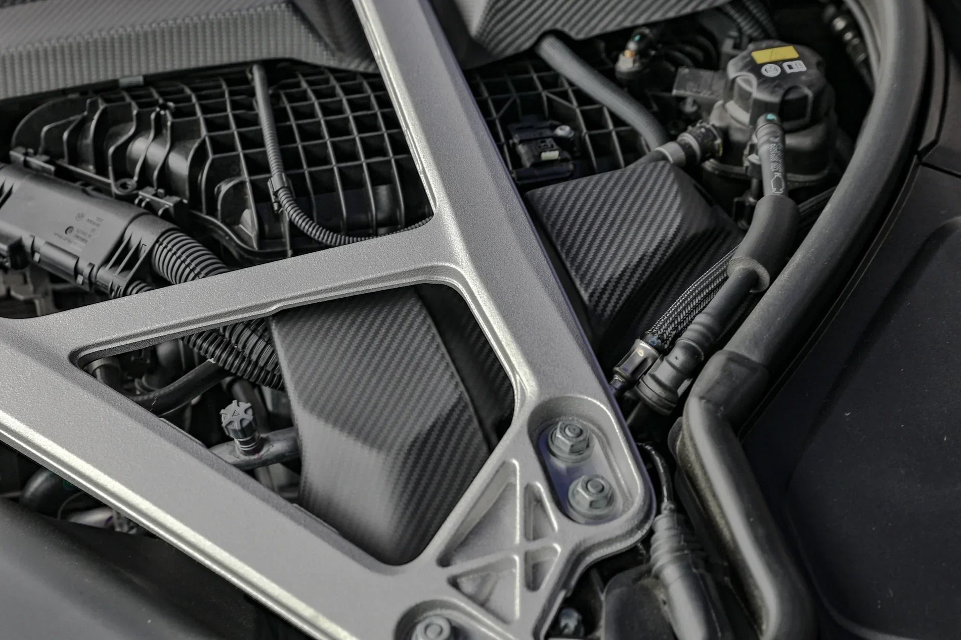 G8X Dry Carbon DME/ECU Replacement Cover
