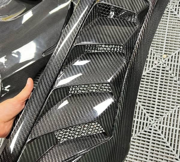 G87 M2 Dry Carbon Fiber Fenders