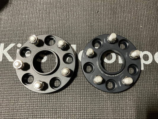 OPEN BOX - Kies Spacers 5x114 Bolt Pattern (18mm Thickness) Center Bore 64.1