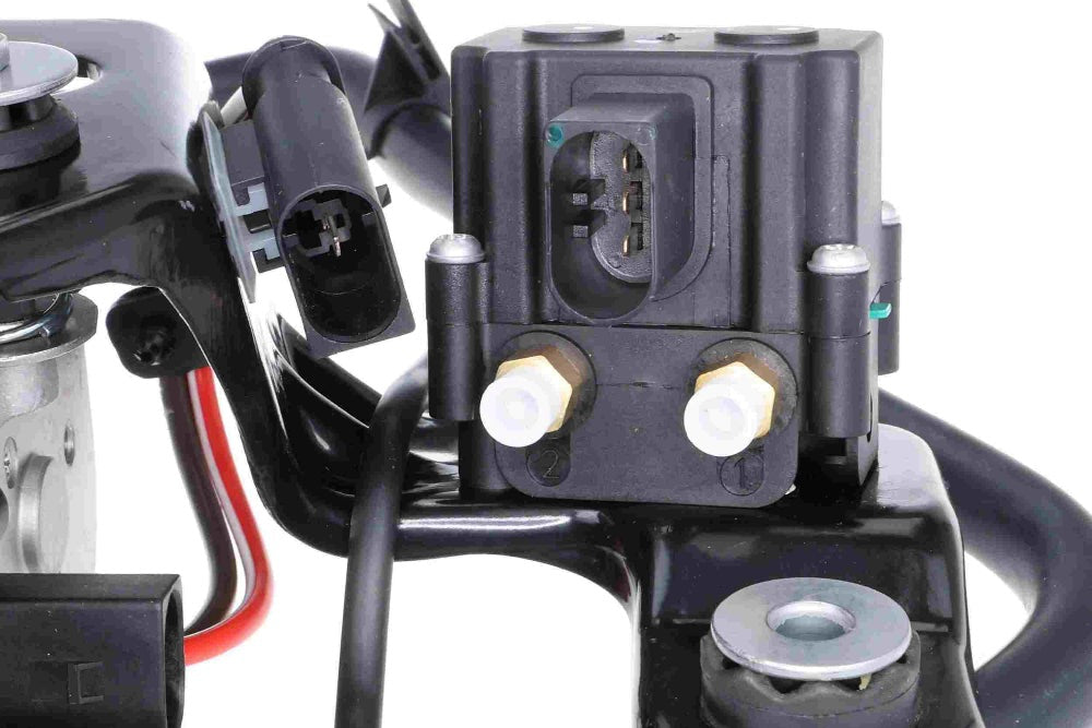 BMW F15 X5 Suspension Air Compressor By Uro 37206875177 (2014-2018)