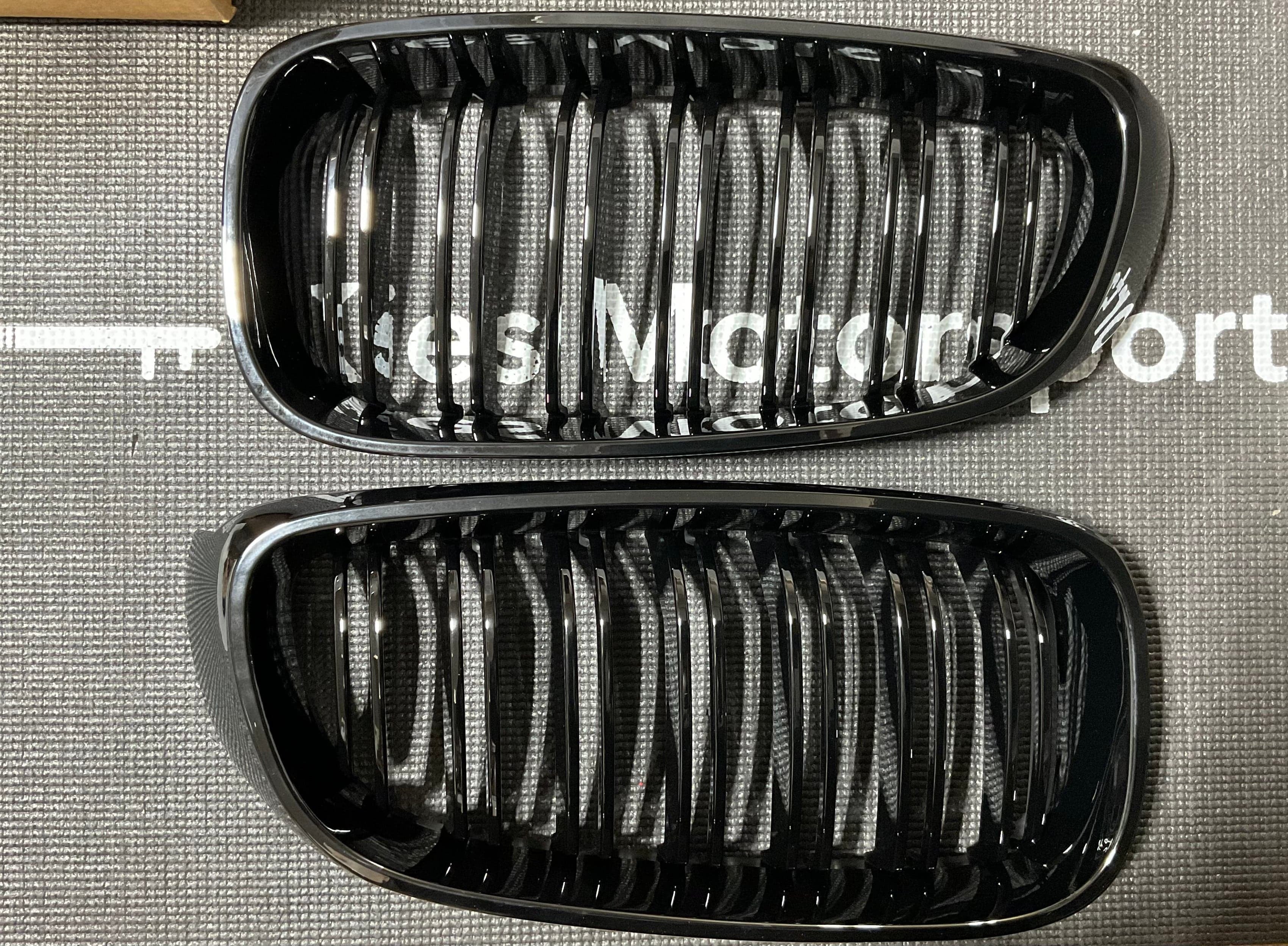 OPEN BOX - BMW F34 3GT Gloss Black Kidney Grills (New)