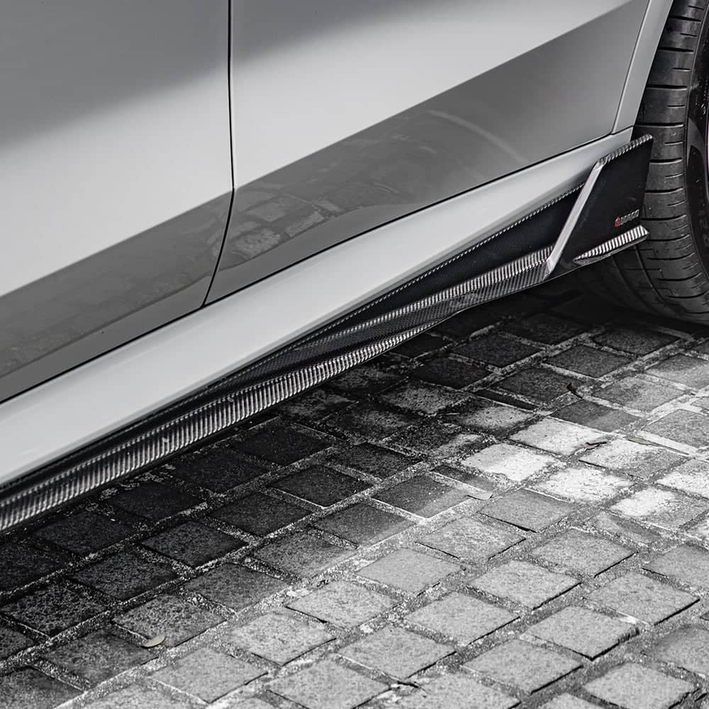 G05 SQ Style Carbon Fiber Side Skirts