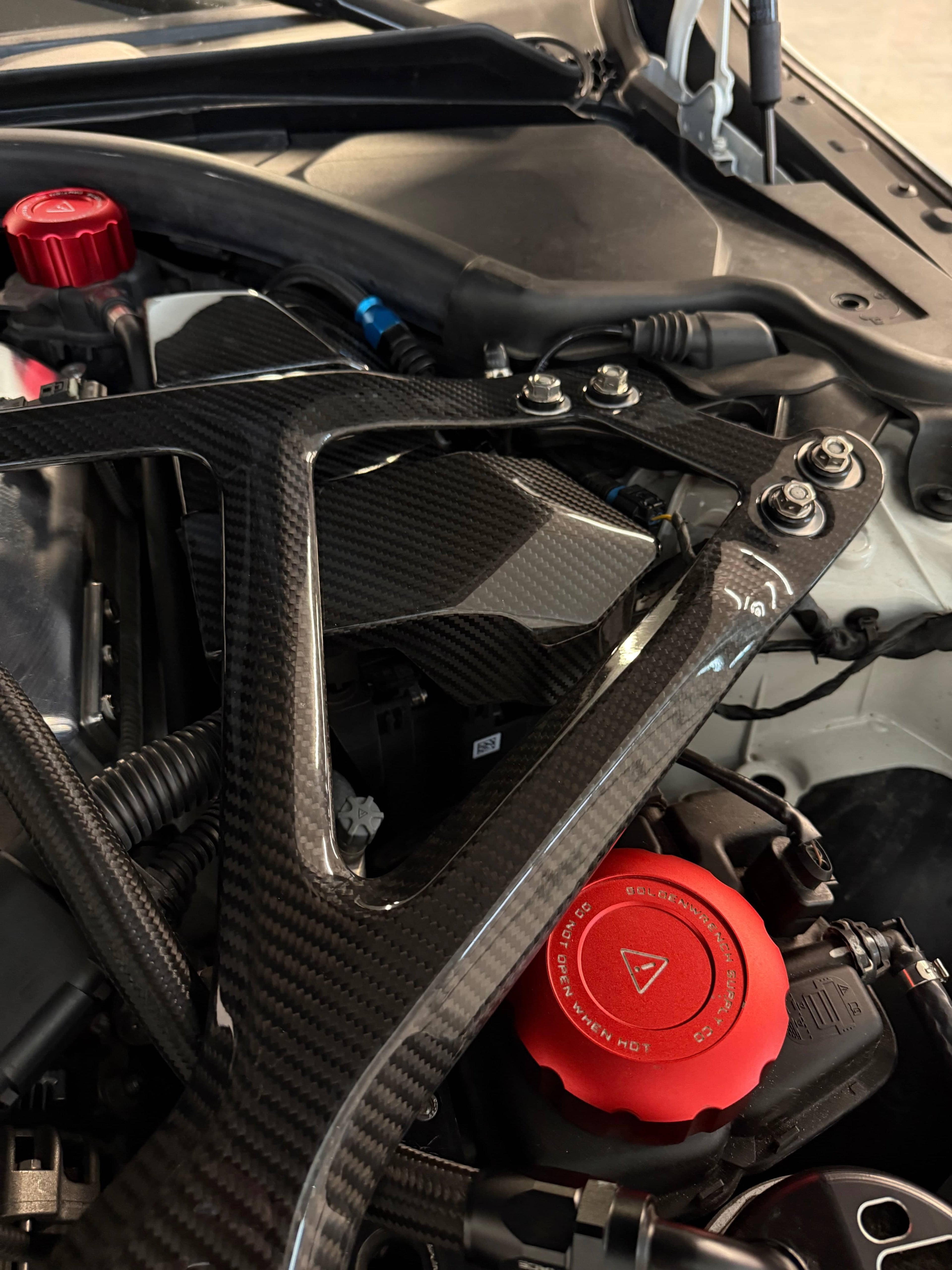 G8X CSL Style Carbon Strut Brace