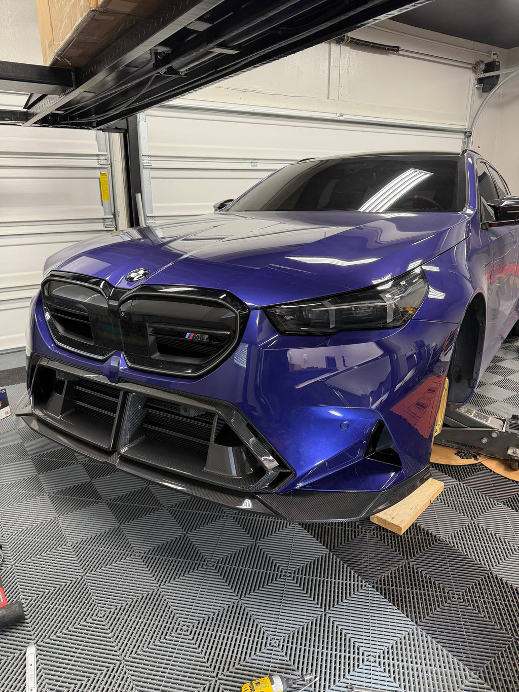 G90/G99 M5 SQ-A Style Dry Carbon Fiber Front Lip