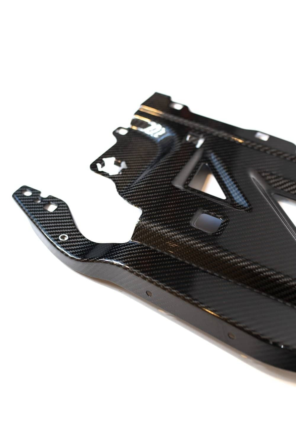 G8X Dry Carbon Fiber Cooling Shroud