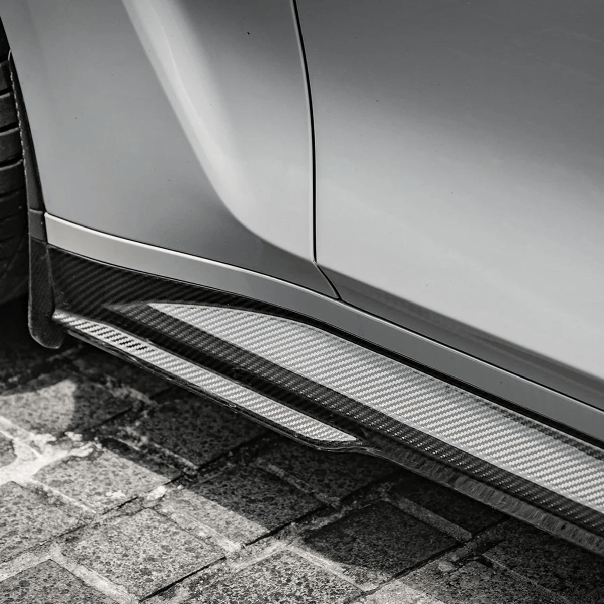 G8X SQ Style Carbon Fiber Side Skirts