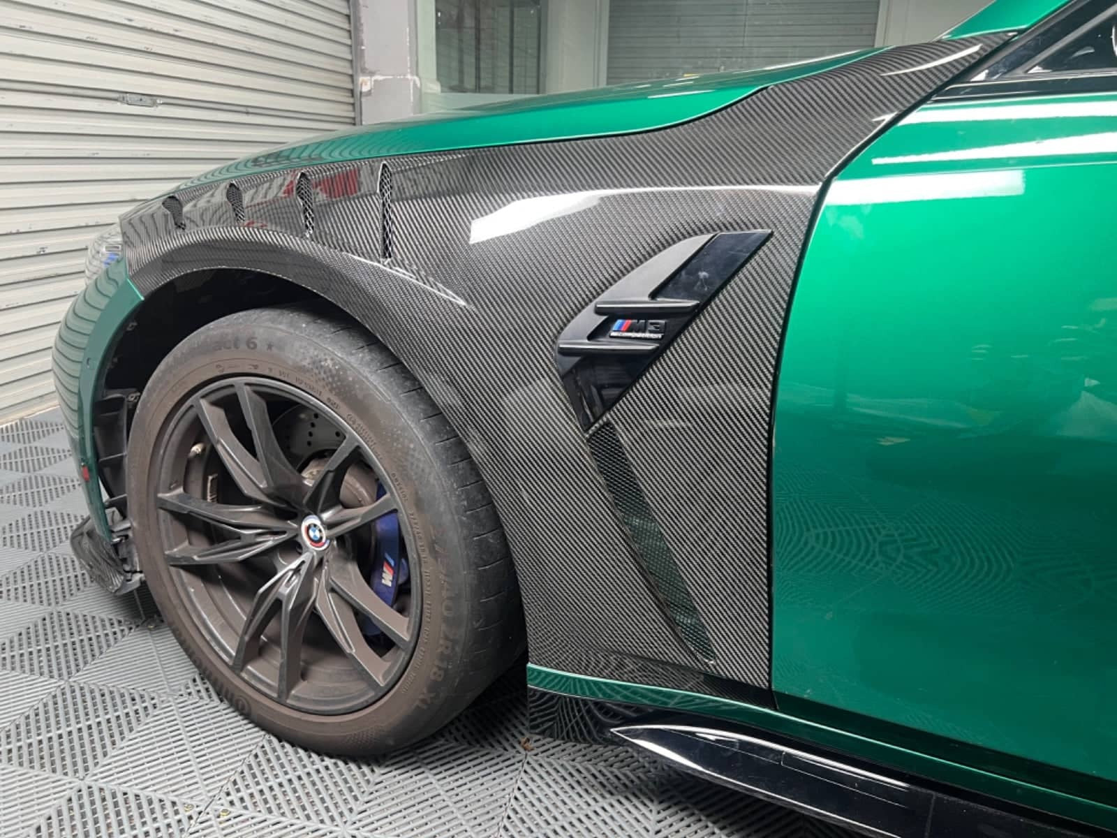 G80 Dry Carbon Fiber V1 Fenders