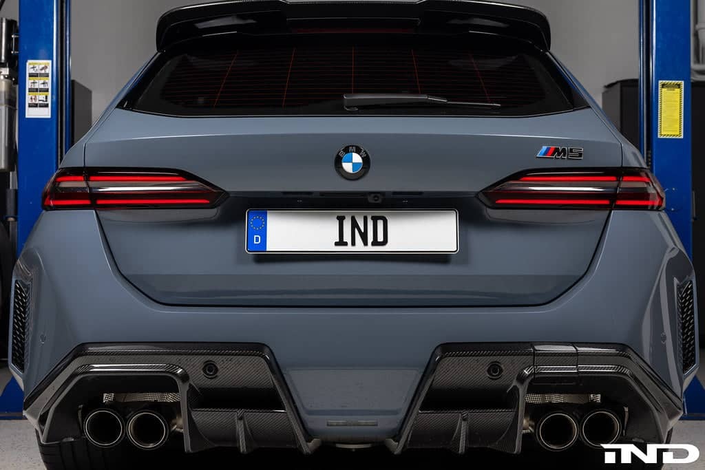 Carbonex BMW Magnetic Rear License Plate Mount - Euro Plate