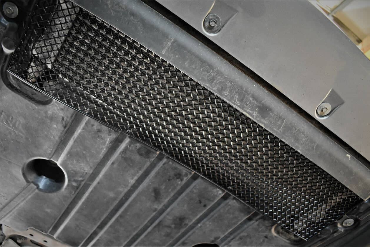 Zunsport G8X M2 / M3 / M4 Oil Cooler Grille