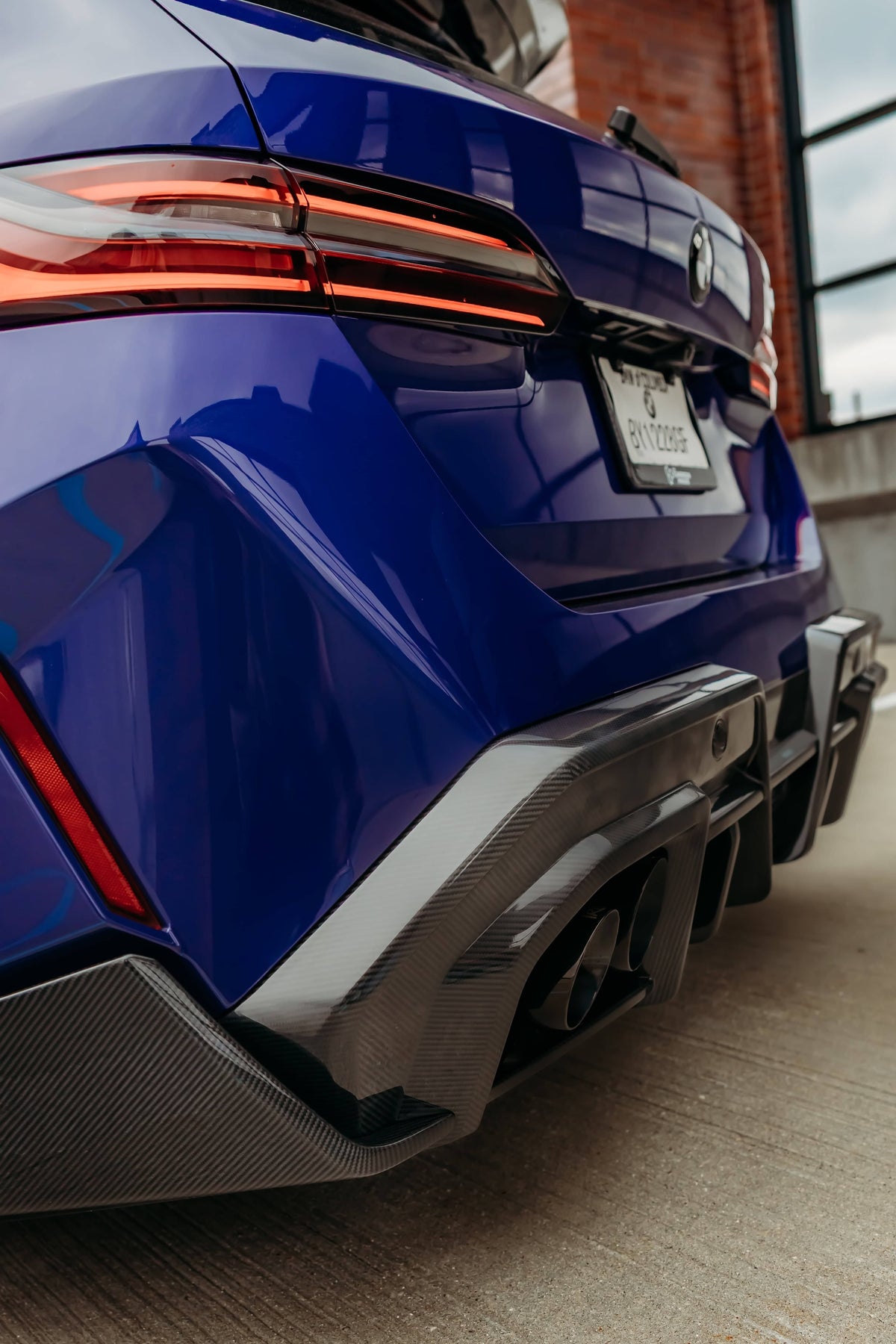 G90/G99 M5 SQ-B Dry Carbon Fiber Rear Diffuser