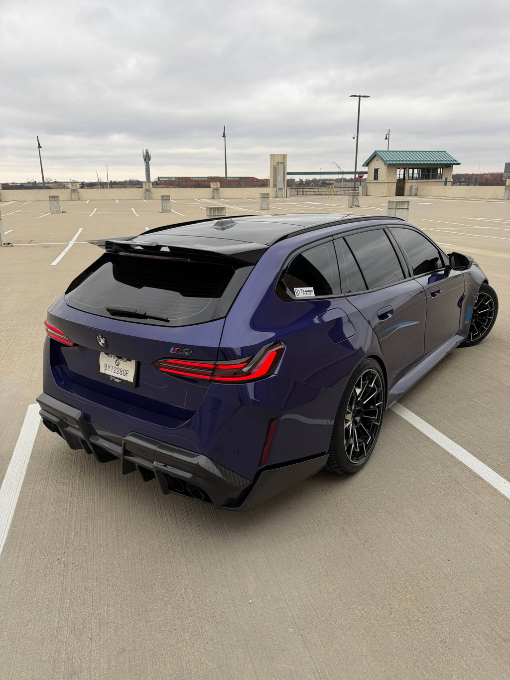 G99 M5 SQ Style Dry Carbon Fiber Roof Spoiler