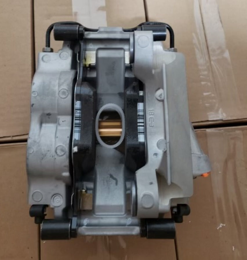 BMW G05 X5 New Front Brake Caliper OEM 34116883483 or 34116883484