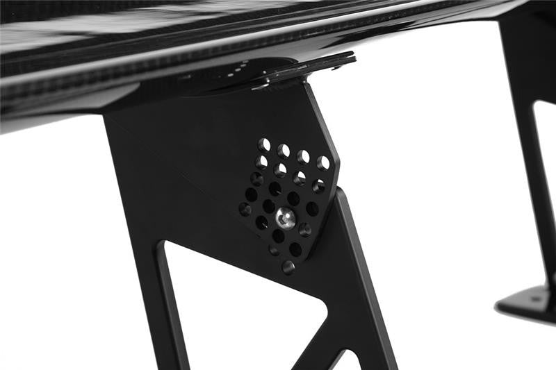APR Performance GT-250 Carbon Fiber 67in Wing With 7in Pedestals - Universal