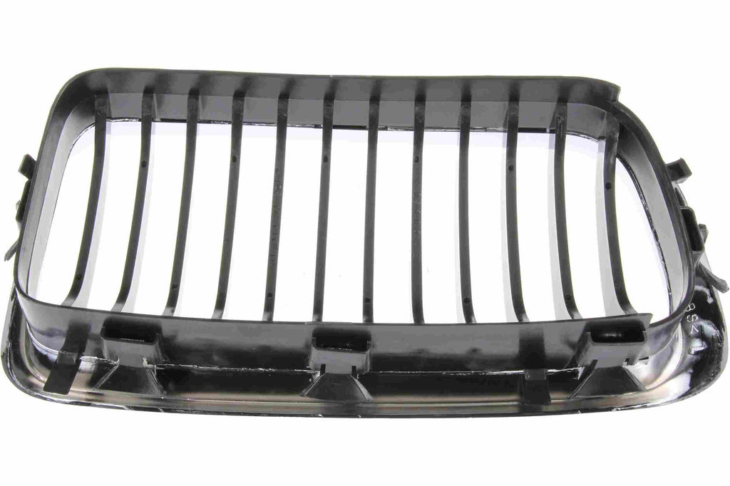 BMW E38 7-Series Hood Grill W/ Black Slats By Uro 51138231593 or 51138231594 (09/1998-2001)