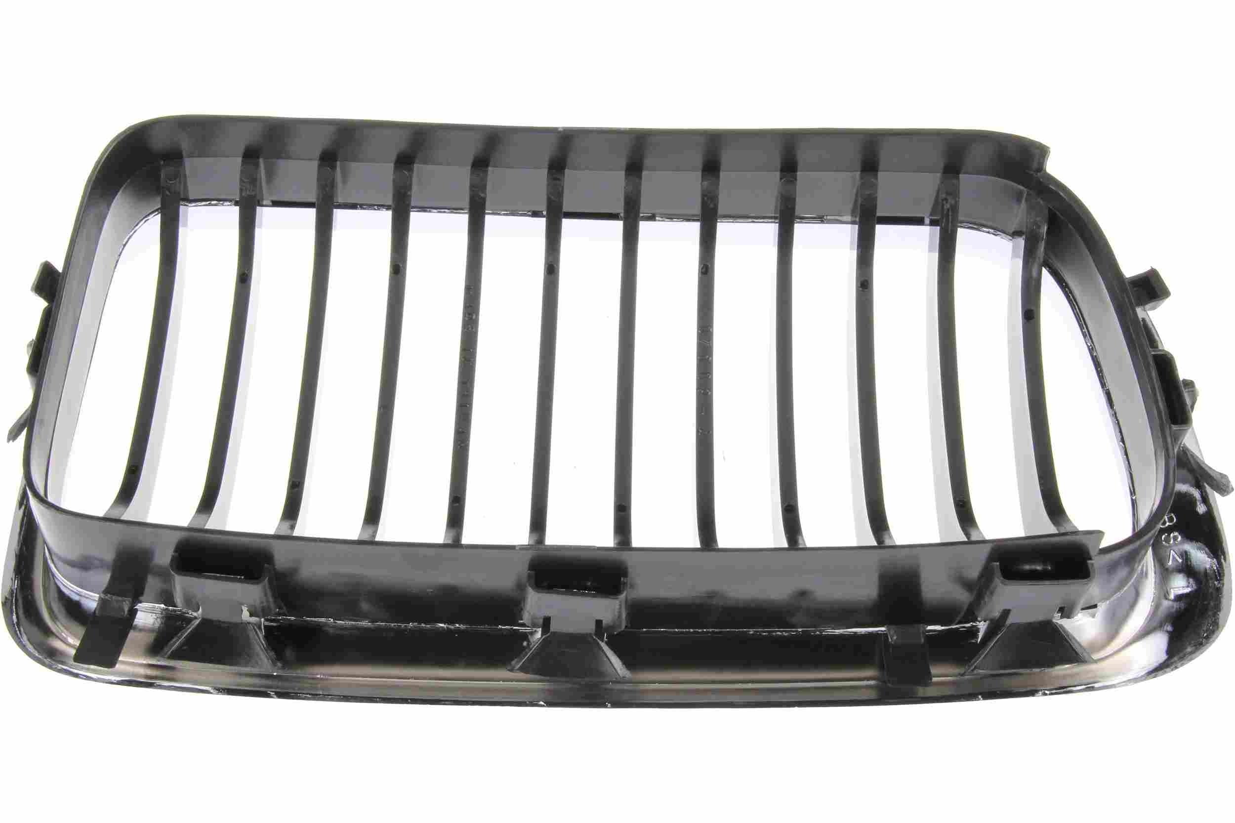 BMW E38 7-Series Hood Grill W/ Black Slats By Uro 51138231593 or 51138231594 (09/1998-2001)