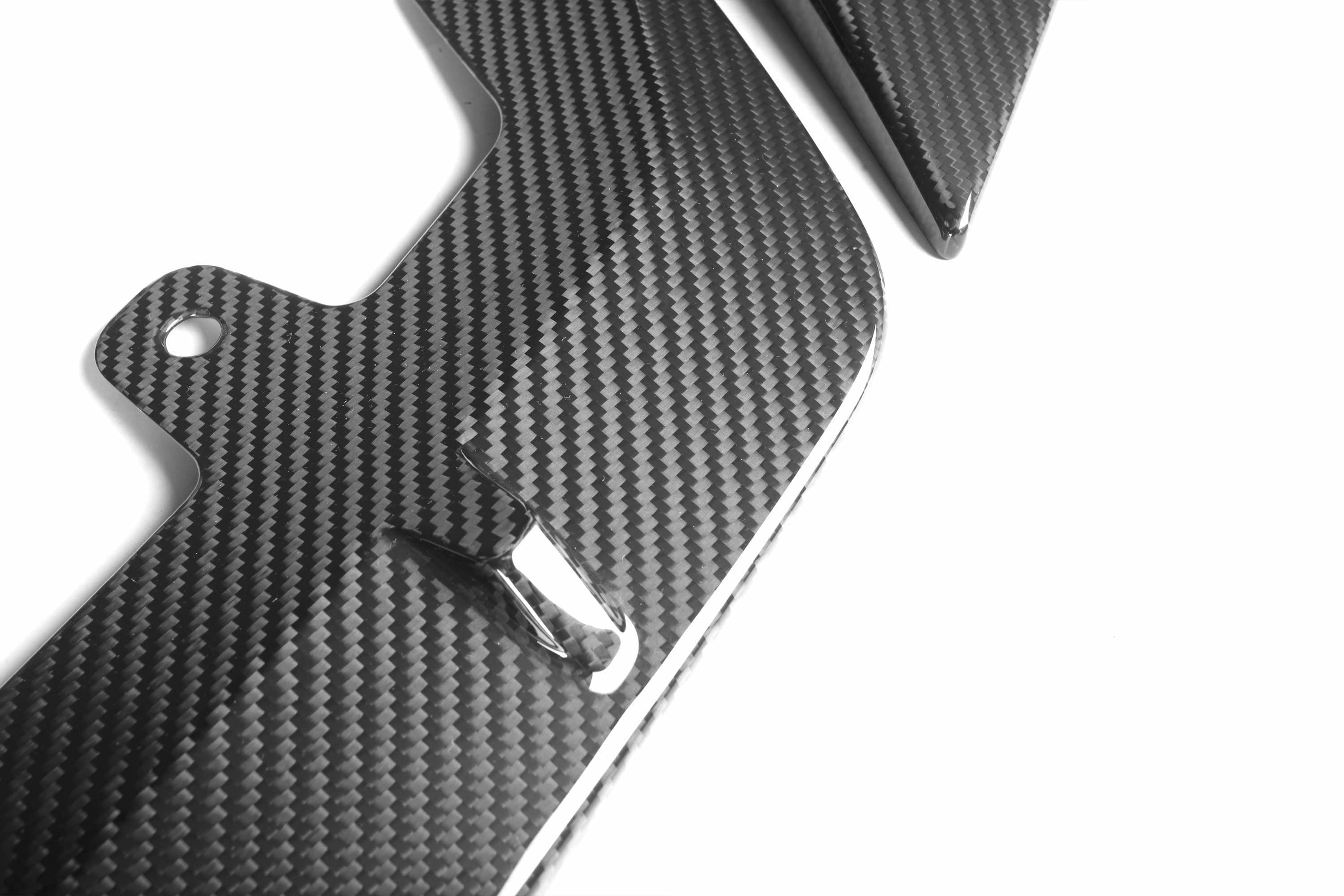 Dry Carbon Fiber F90 M5 LCI ST Style Carbon Fiber Lip