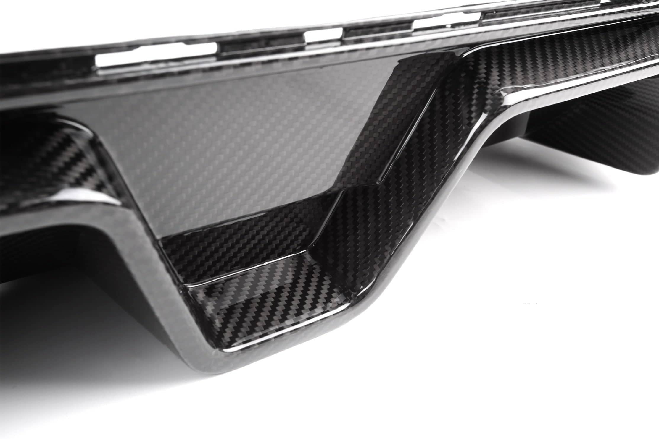 M5 F90 LCI CS Style Dry Carbon Diffuser