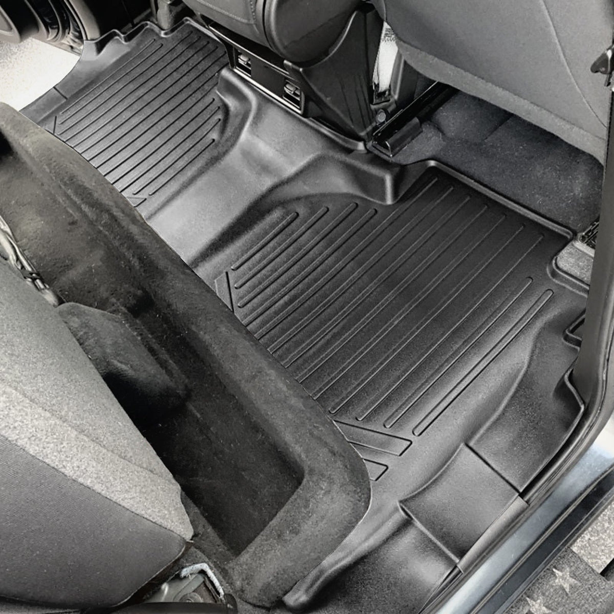SMARTLINER Custom Fit Floor Liners For 2019-2026 Chevrolet Silverado 1500 Double Cab with Carpet Flooring and 1st Row Bench Seat and OTH Coverage (with 2nd Row Under Seat Storage)