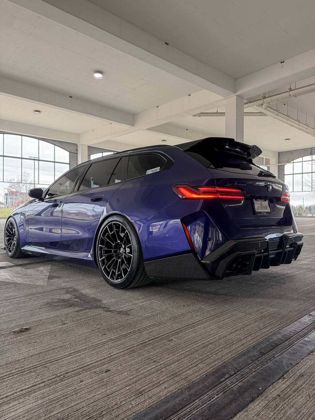 G90/G99 M5 SQ-B Dry Carbon Fiber Rear Diffuser