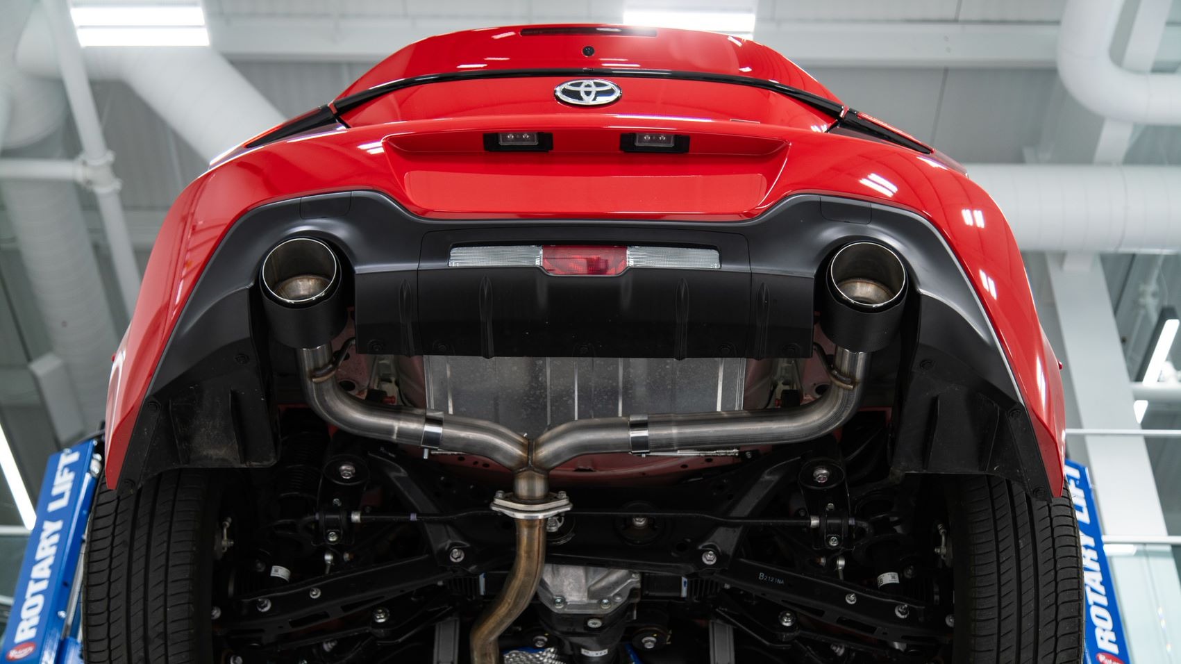 MBRP Axle Back Exhaust Dual Split w/ Carbon Tips - 2022-2024 Subaru BRZ / Toyota GR86