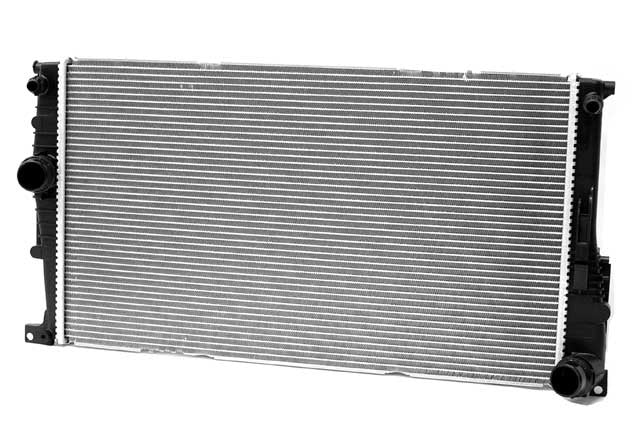 BMW F32 4-Series Engine Cooling Radiator Assembly OEM 17118672104
