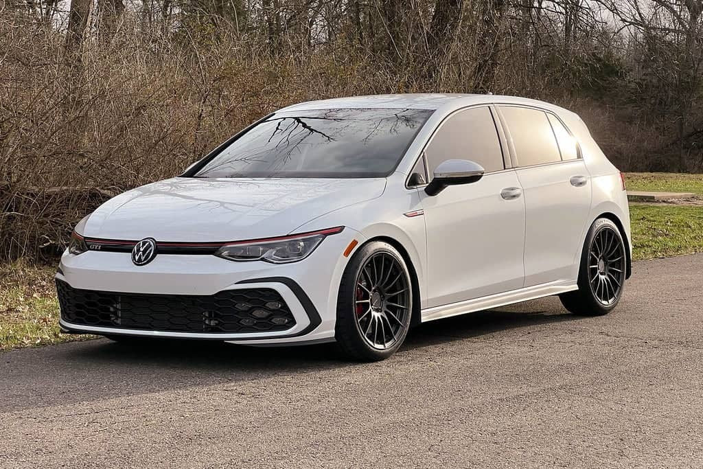 Megachip MK8 GTI / Golf R Splash Guard Set