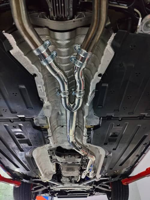 MAD BMW G8x M3 M4 Single Midpipe (Brace Included)