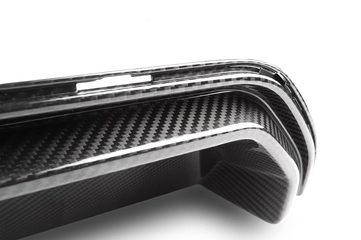 M5 F90 LCI CS Style Dry Carbon Diffuser