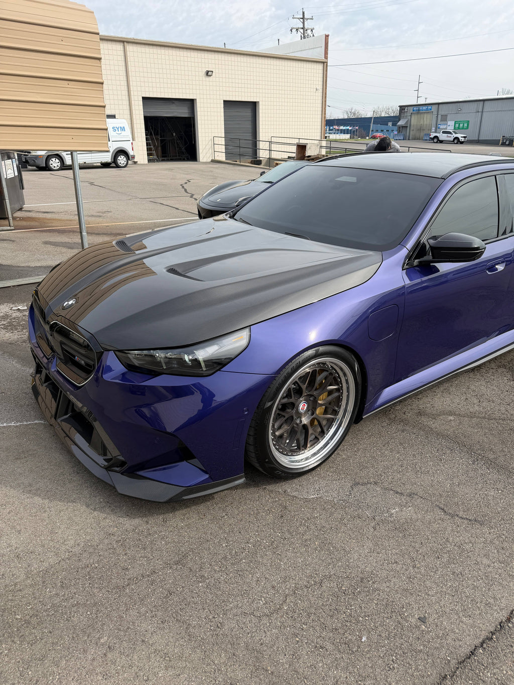 G90/G99 M5 SQ Style Dry Carbon Fiber Vented Hood
