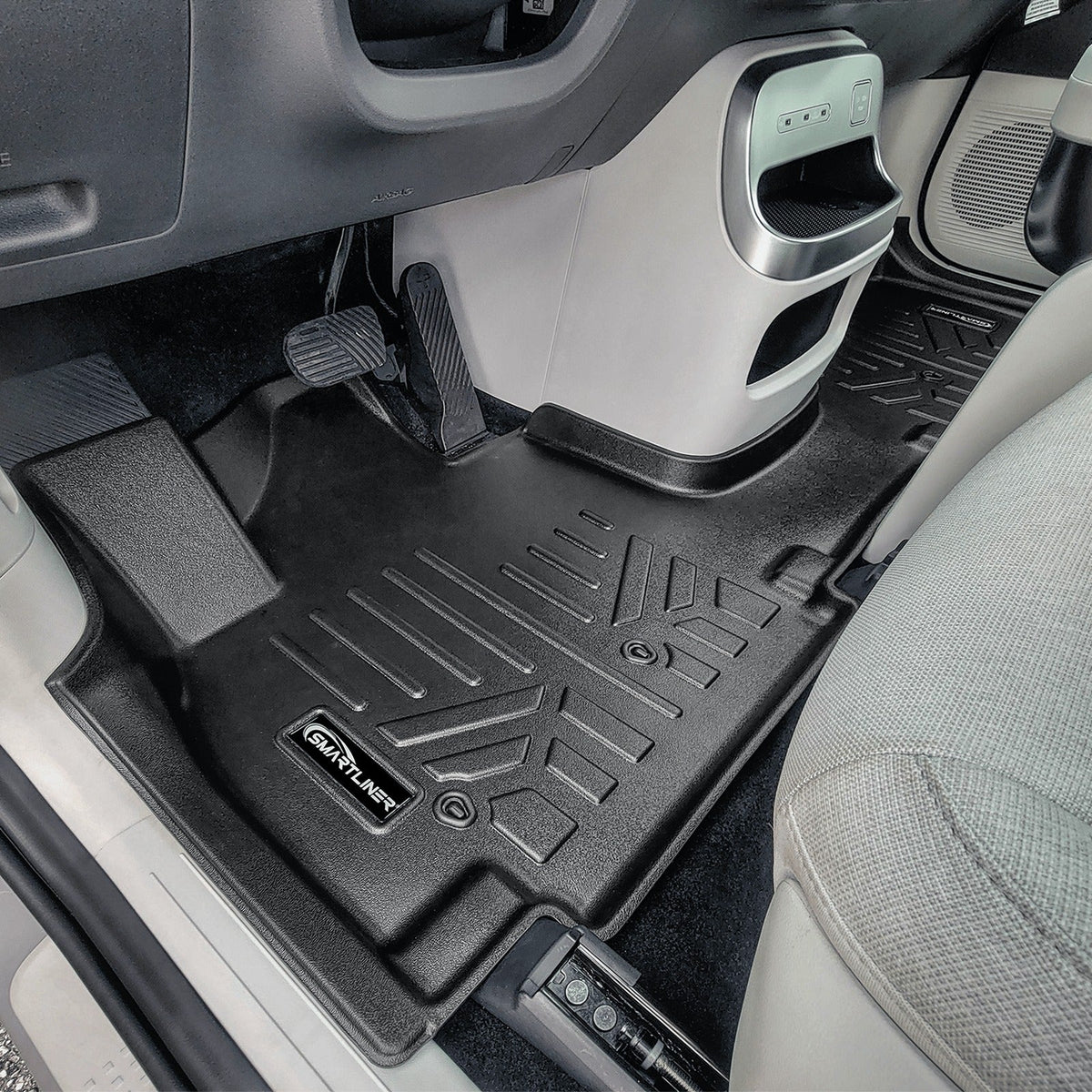SMARTLINER Custom Fit All Weather Protection 1st Row Liners Compatible With 2026 Hyundai Ioniq 9