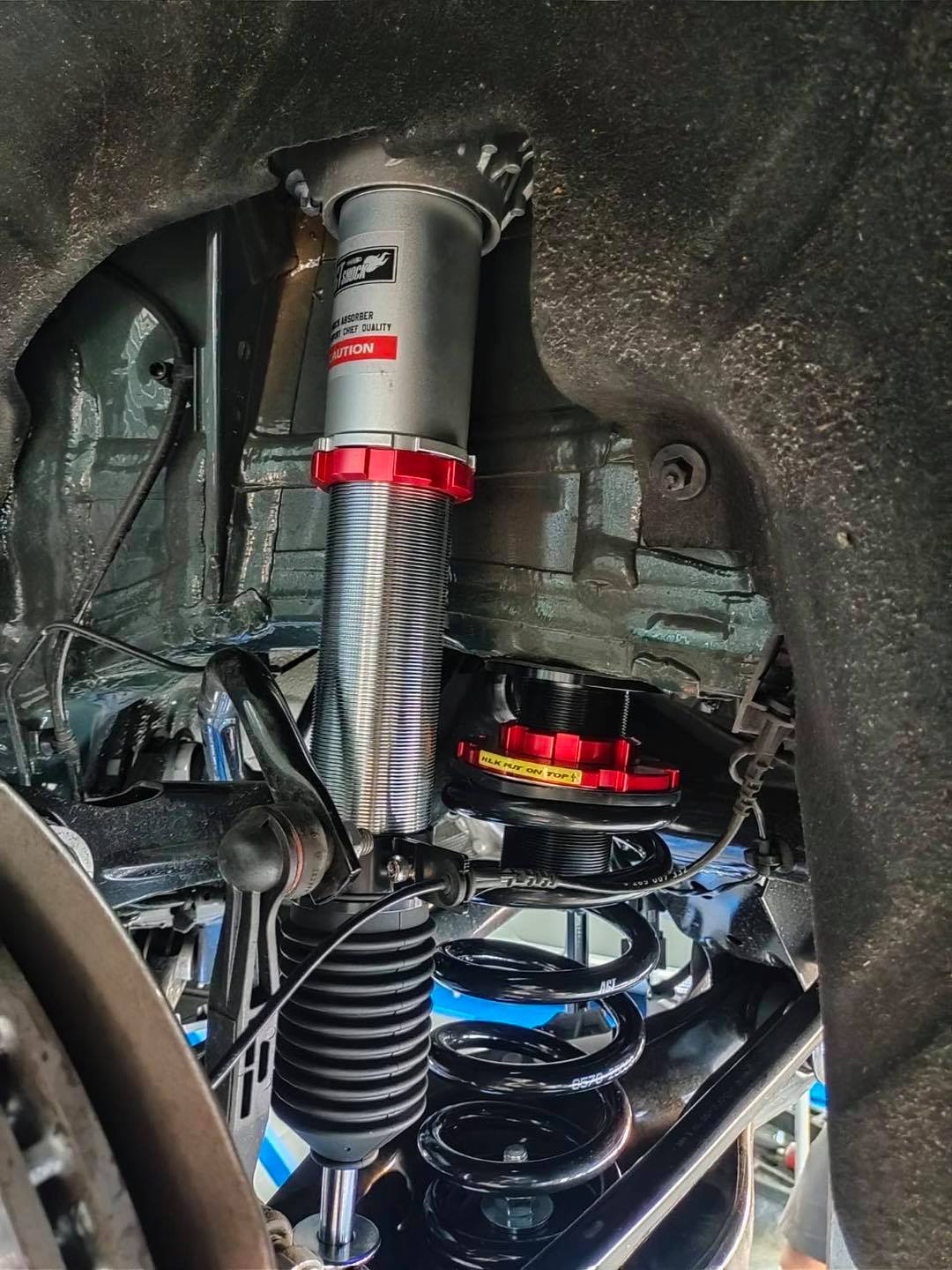 AGT Shock 2013+ I01 i3 Front/ Rear: Inverted Fork - Front Spring Rate: 6K160 Rear Spring Rate: 5K160