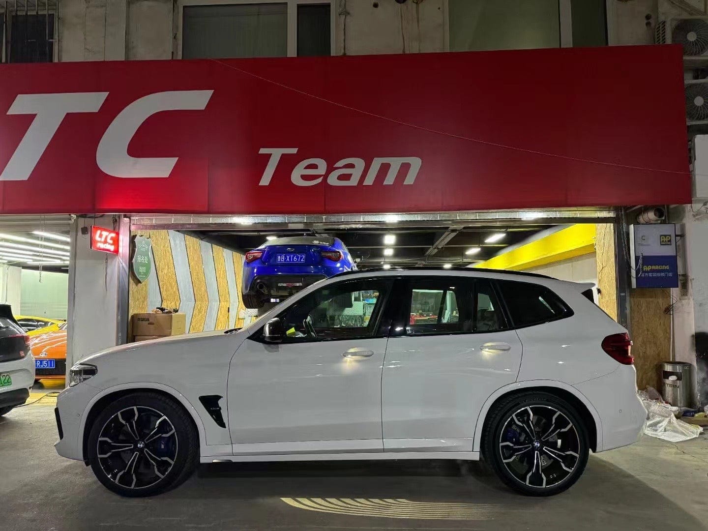 AGT Shock 2019+ F97/F98 X3M X4 M Front/ Rear: Inverted Fork-Front Spring Rate: 8K200 Rear Spring Rate: 10K200