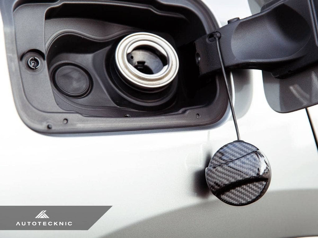 AutoTecknic Dry Carbon Competition Fuel Cap Cover - BMW E60 M5 | 5-Series