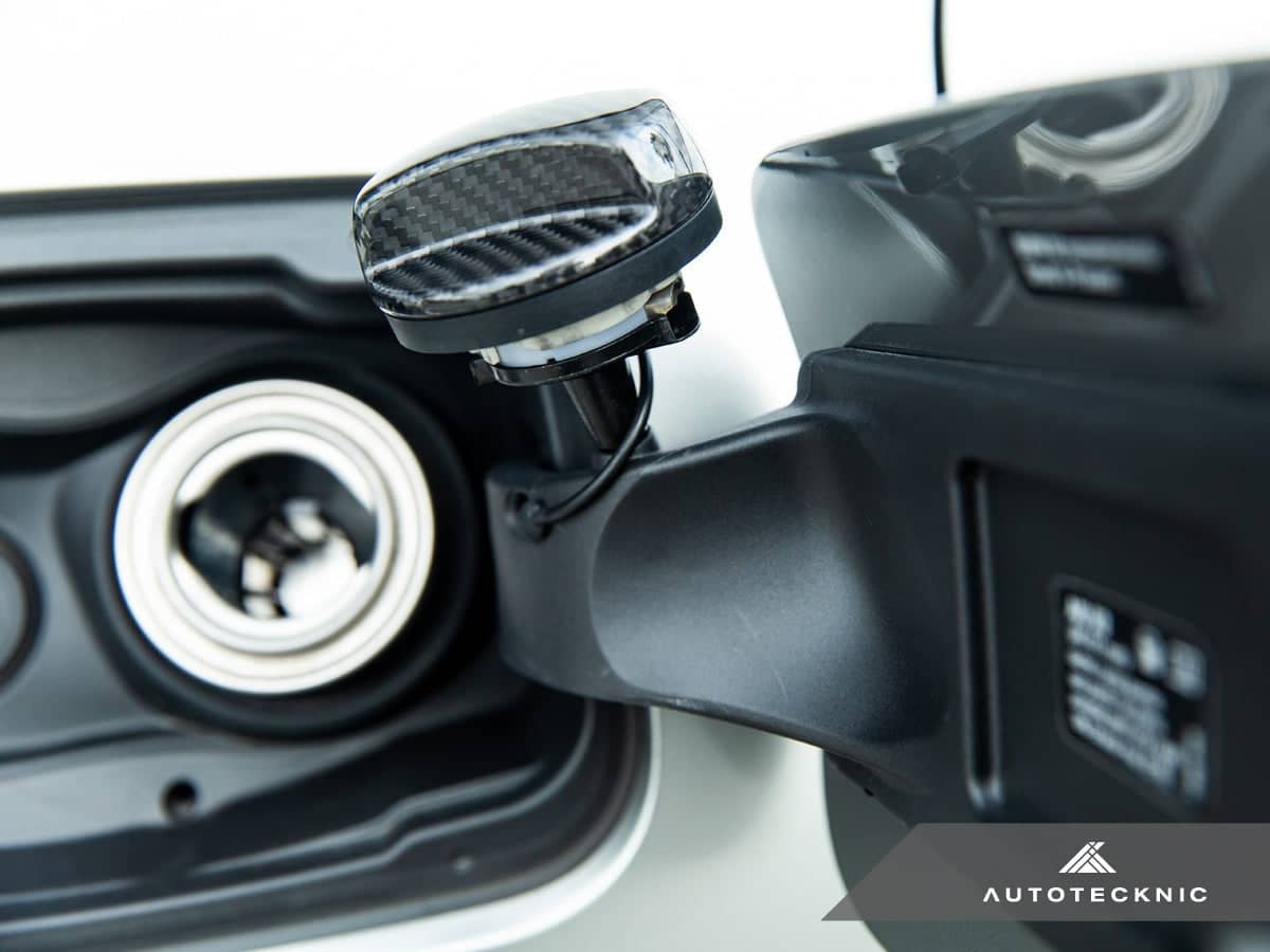 AutoTecknic Dry Carbon Competition Fuel Cap Cover - BMW G20 3-Series