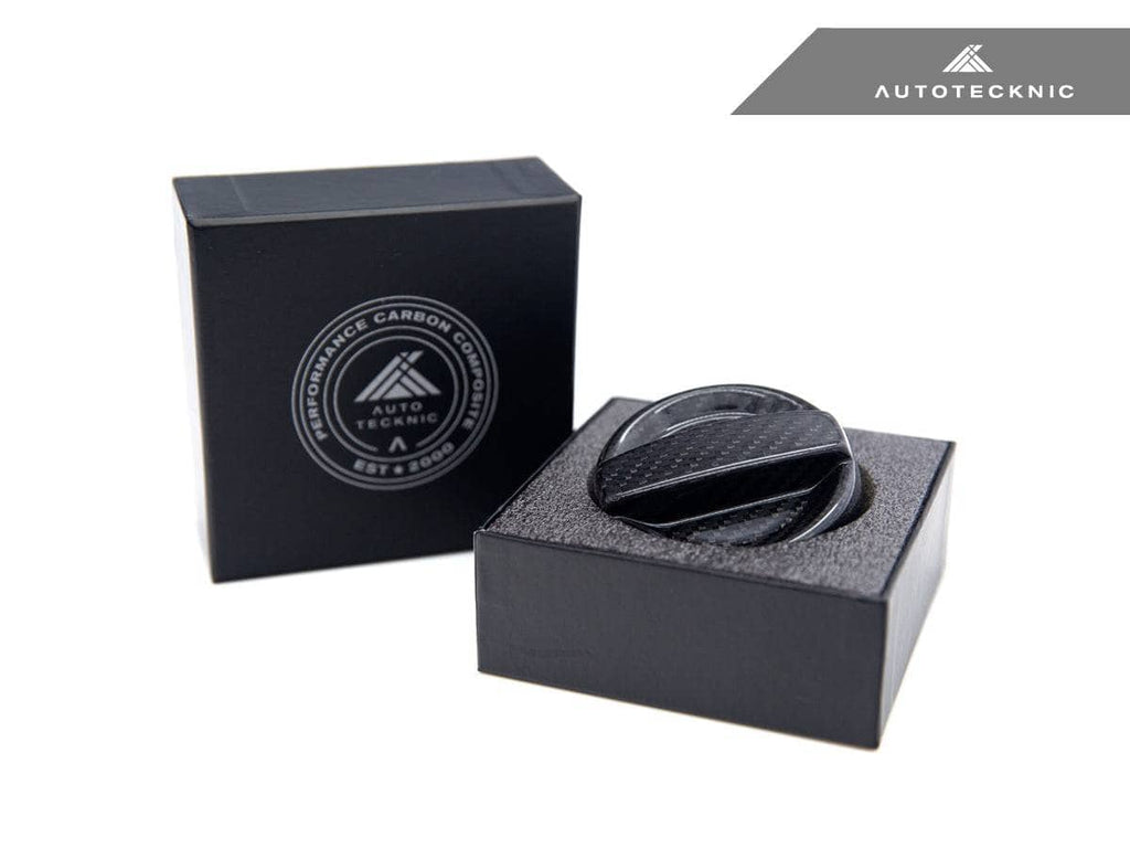 AutoTecknic Dry Carbon Competition Oil Cap Cover - BMW G11/ G12 7-Series