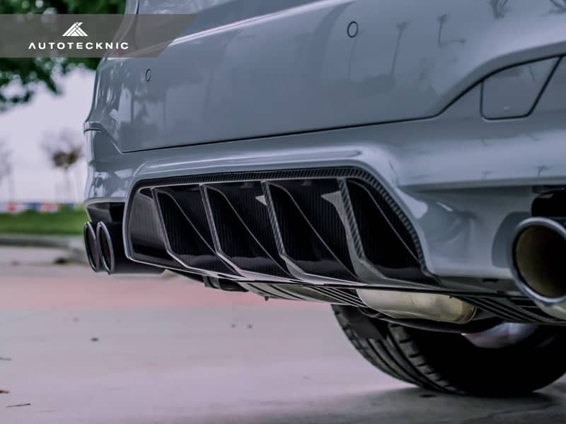 AutoTecknic Dry Carbon Competition Rear Diffuser - BMW F90 M5