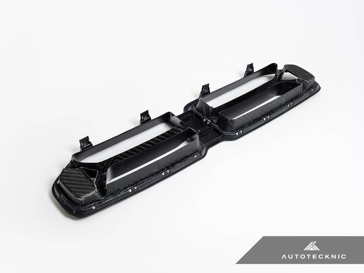 AutoTecknic Dry Carbon Corsa Front Grille - BMW G87 M2