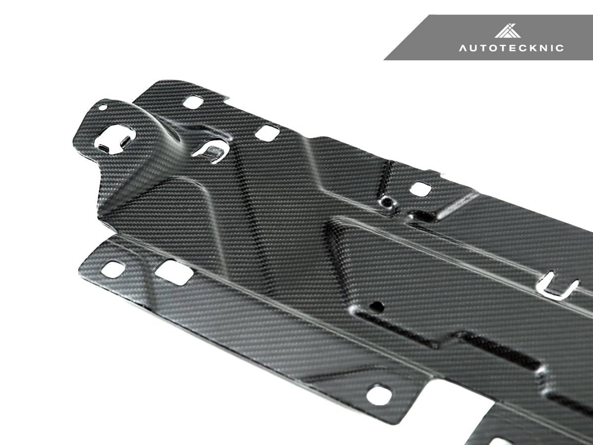 AutoTecknic Dry Carbon Fiber Cooling Shroud - BMW G22/ G26 4-Series