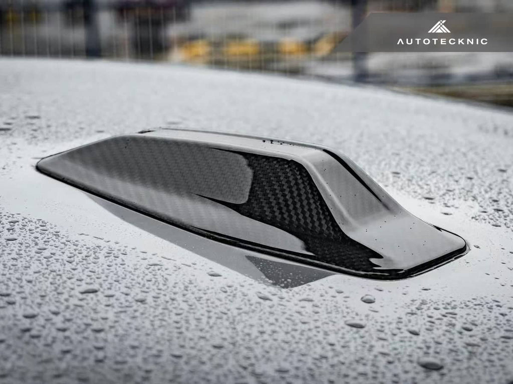 AutoTecknic Dry Carbon Roof Antenna Cover - BMW G26 4-Series Gran Coupe