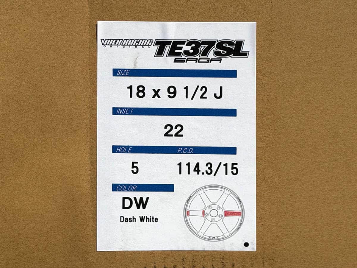 Volk Racing TE37 Saga SL 18x9.5 5x114.3 +22 Dash White (Set of 4)