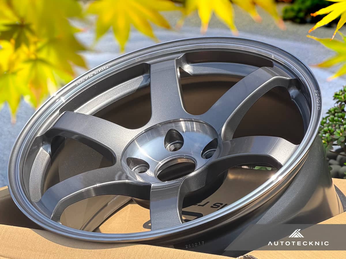 Volk Racing TE37 Saga SL 18x9.5 5x120 +38 Pressed Graphite (Set of 4)
