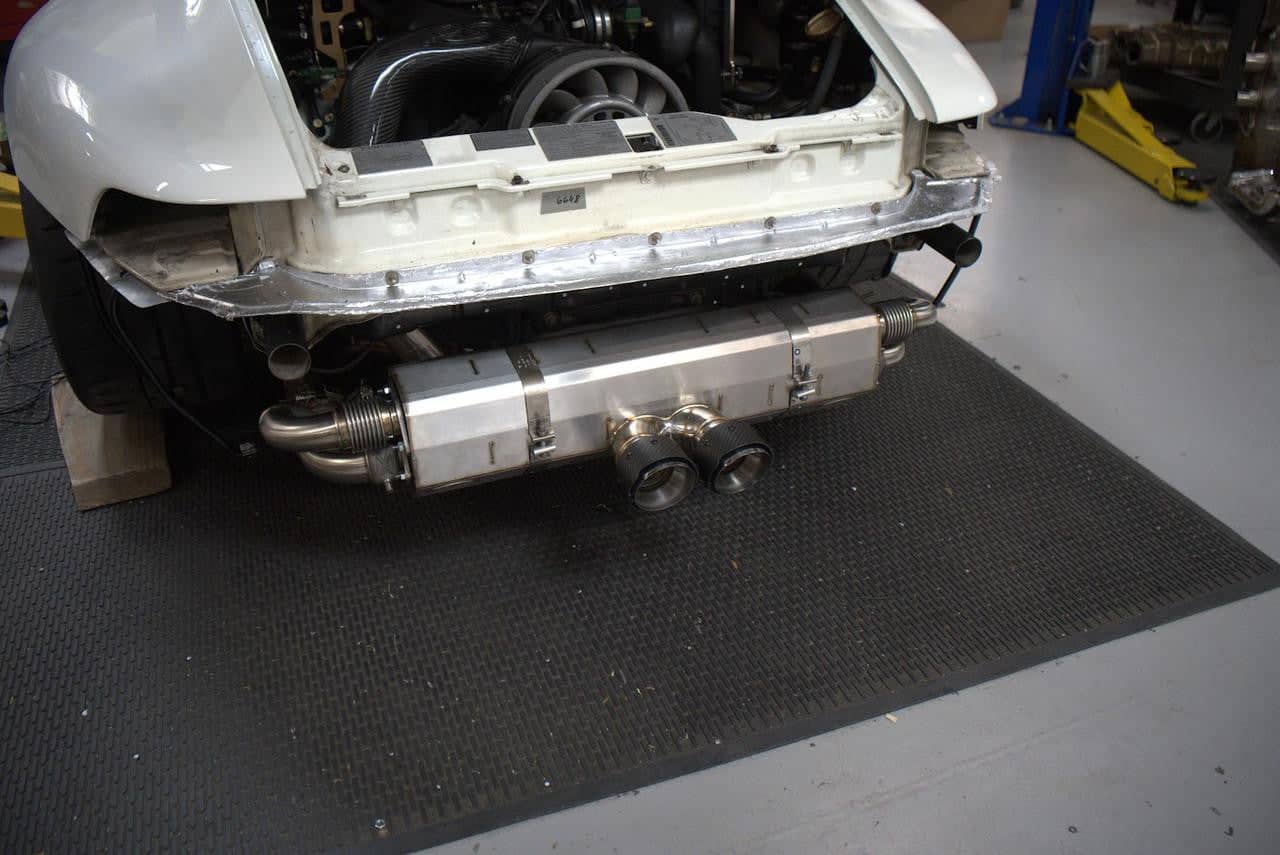 Fabspeed Porsche 964/993 Carrera GT3 Center Muffler Conversion Package