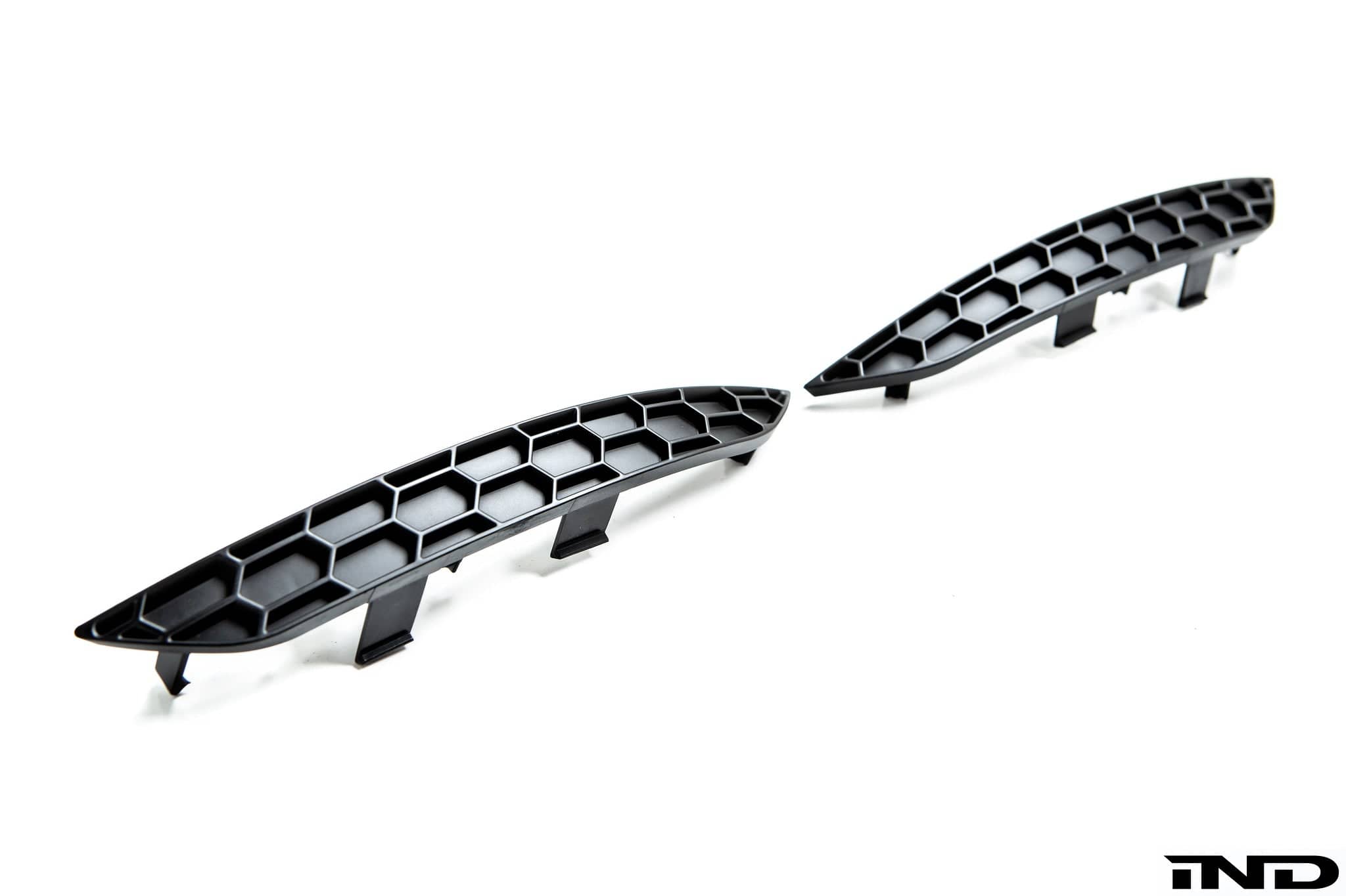 Acexxon B9 A5 / S5 Pre-Facelift Rear Reflector Insert Set - Honeycomb