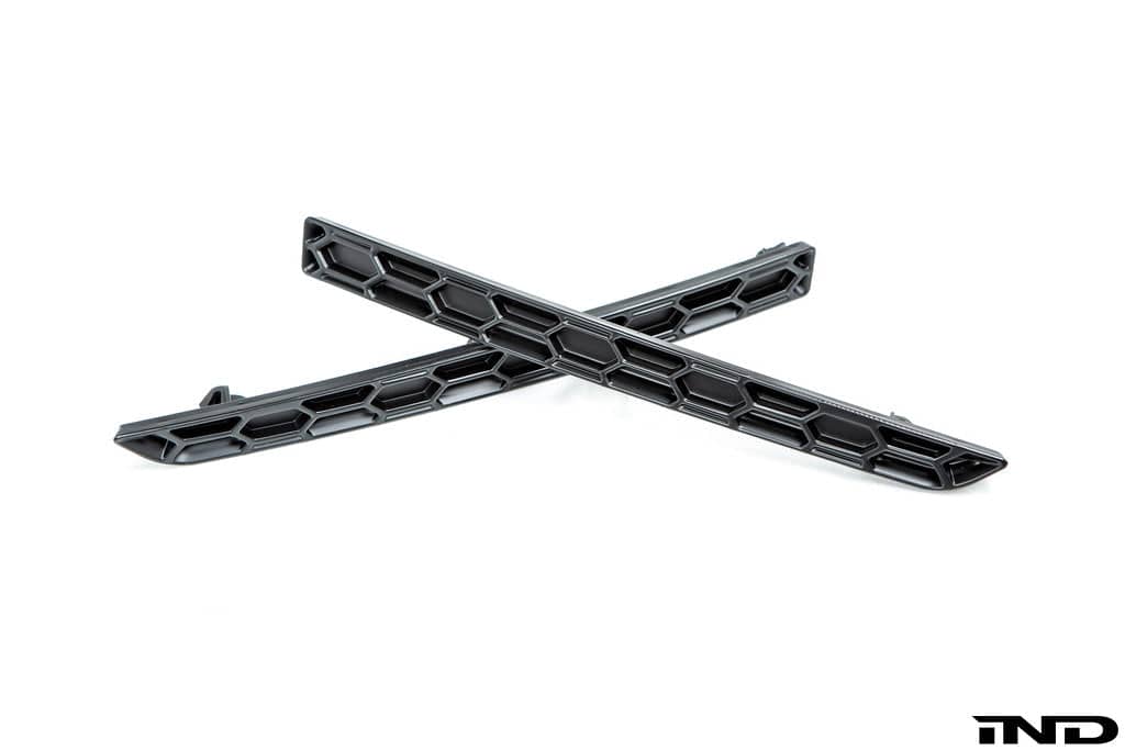 Acexxon F8X M3 / M4 Rear Reflector Insert Set - Honeycomb