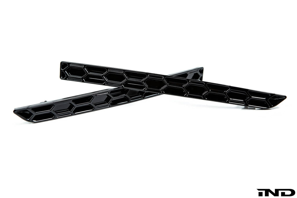 Acexxon F8X M3 / M4 Rear Reflector Insert Set - Honeycomb