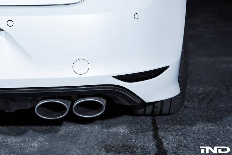 Acexxon MK7 Golf R Rear Reflector Insert Set - Diagonal Slat