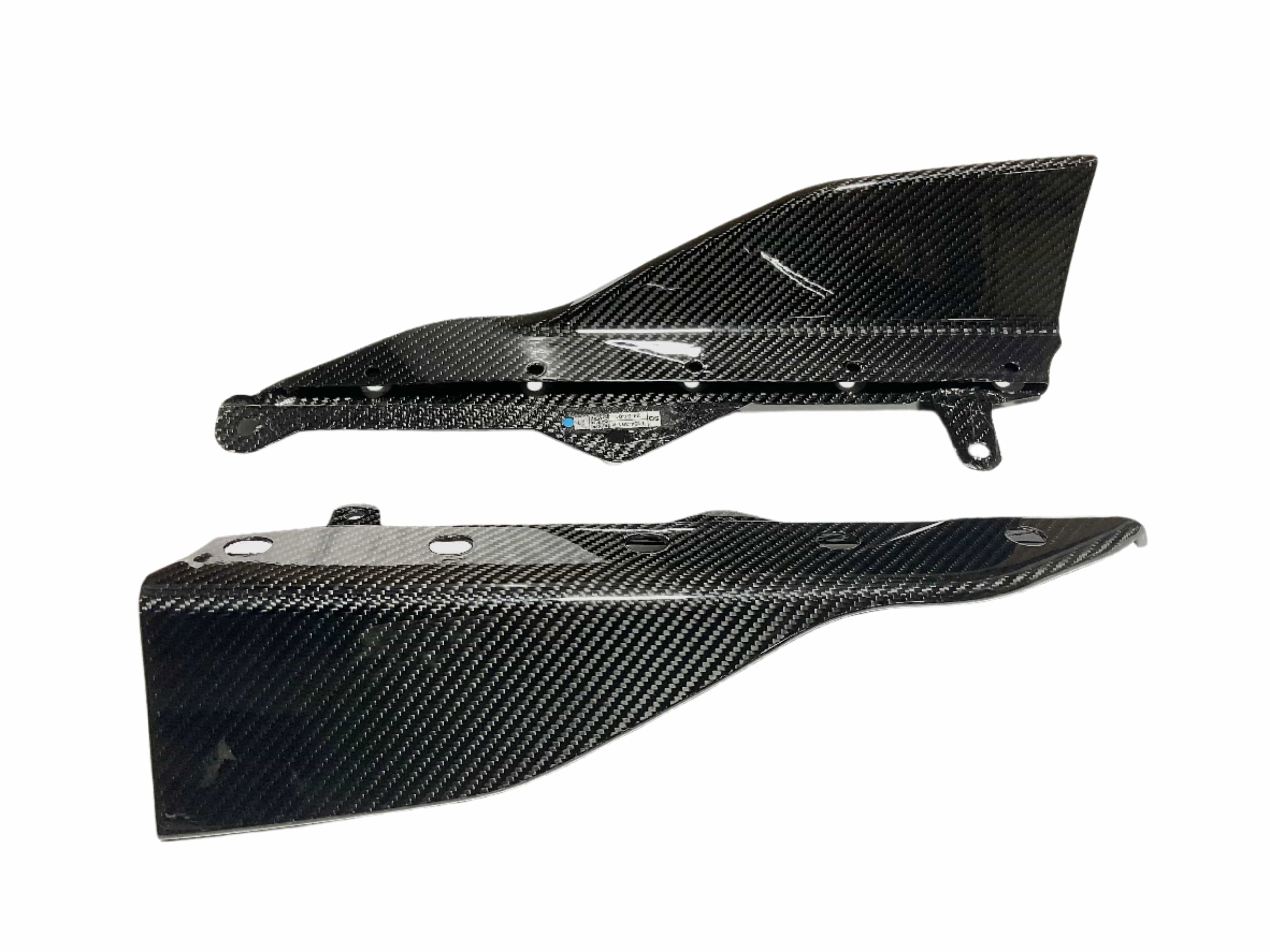 Kies BMW G42 M240i Dry Carbon Fiber Modern Performance Side Skirts